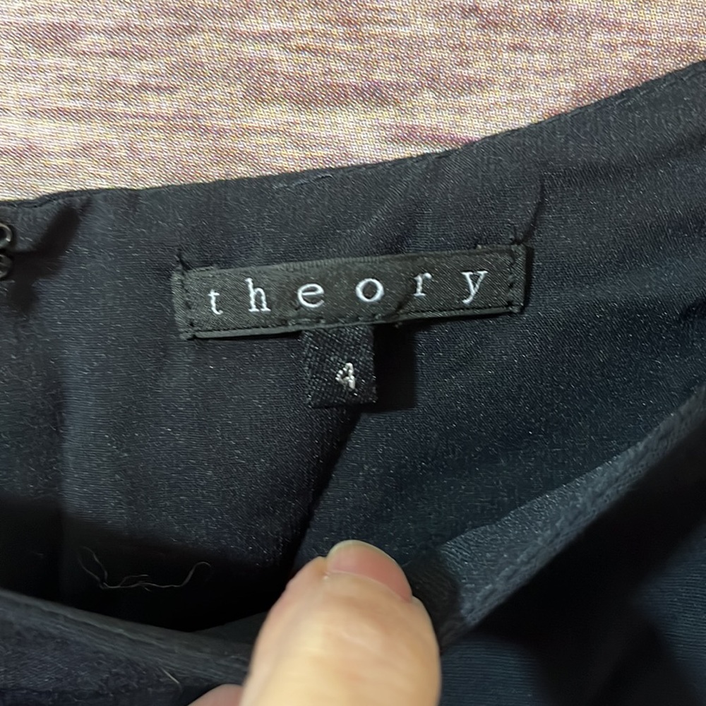 Theory Virgin Wool Navy Blue Dress size 4 EUC - Picture 3 of 10